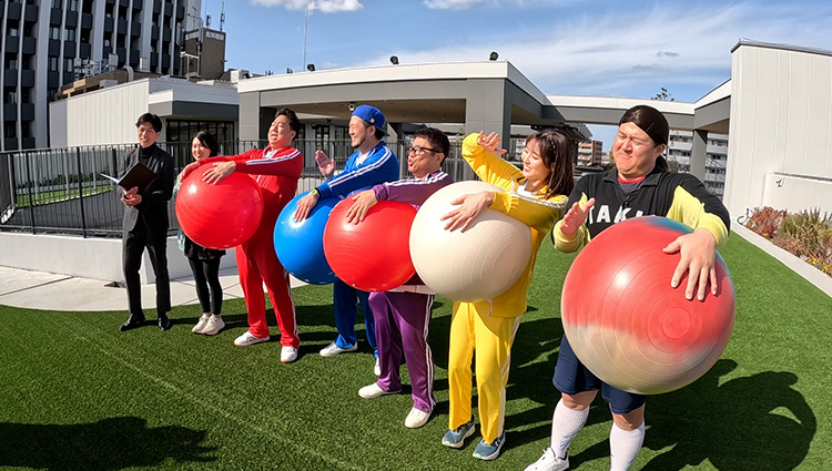 2026�N3��8���i���j����